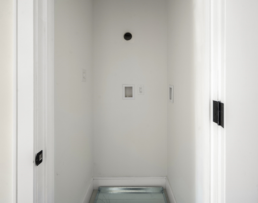 20 Kinmonth Road, Unit 306 Newton, MA 02468 - Photo 13 of 27