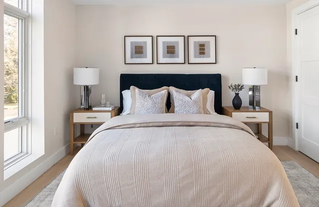 $5,250 | 20 Kinmonth Road, Unit 306, Newton, MA 02468