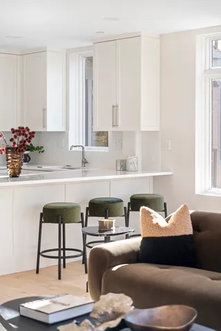 $5,250 | 20 Kinmonth Road, Unit 306, Newton, MA 02468