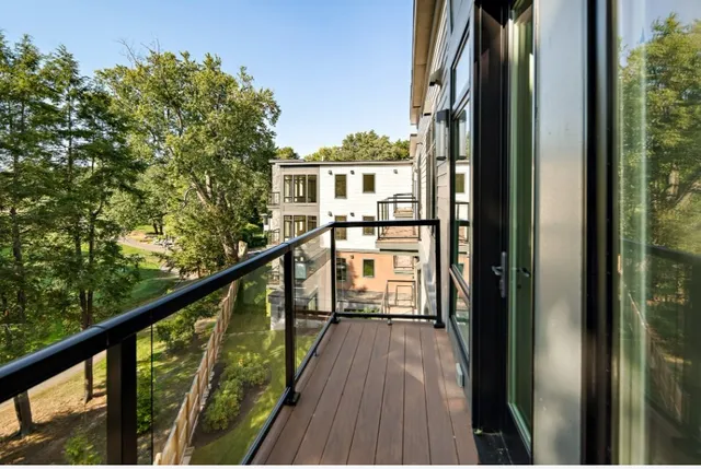 $5,250 | 20 Kinmonth Road, Unit 306, Waban, MA 02468