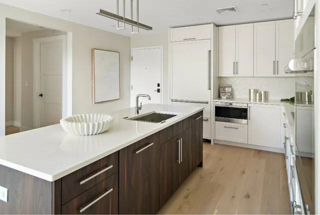 $5,250 | 20 Kinmonth Road, Unit 306, Waban, MA 02468