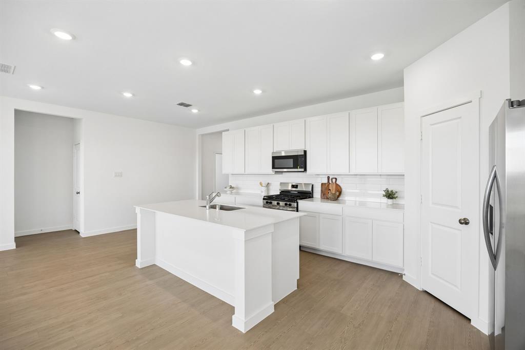 9133 Schram Road Fort Worth, TX 76179 - Photo 4 of 36