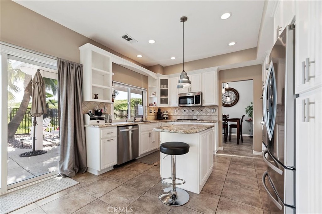 982 Big Spring Court Corona, CA 92878 - Photo 19 of 73