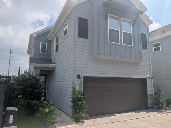 $2,200 | 7522 Sandle Street, Houston, TX 77088