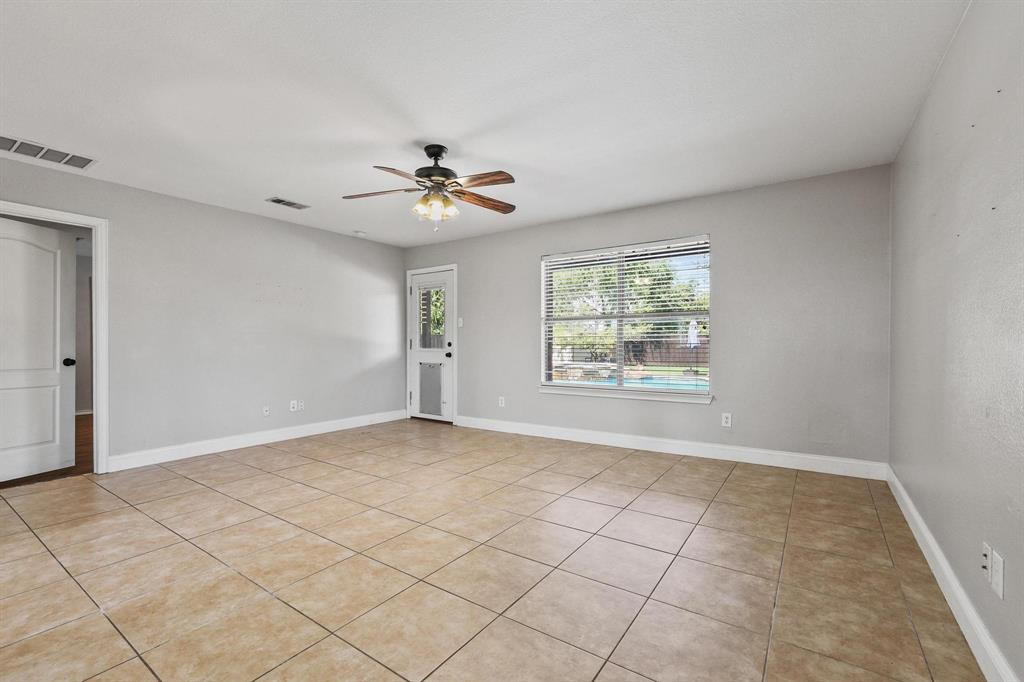121 Sunset Lane Whitewright, TX 75491 - Photo 12 of 40