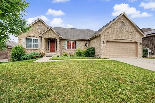 $490,000 | 35 Louise Drive, Springboro, OH 45066