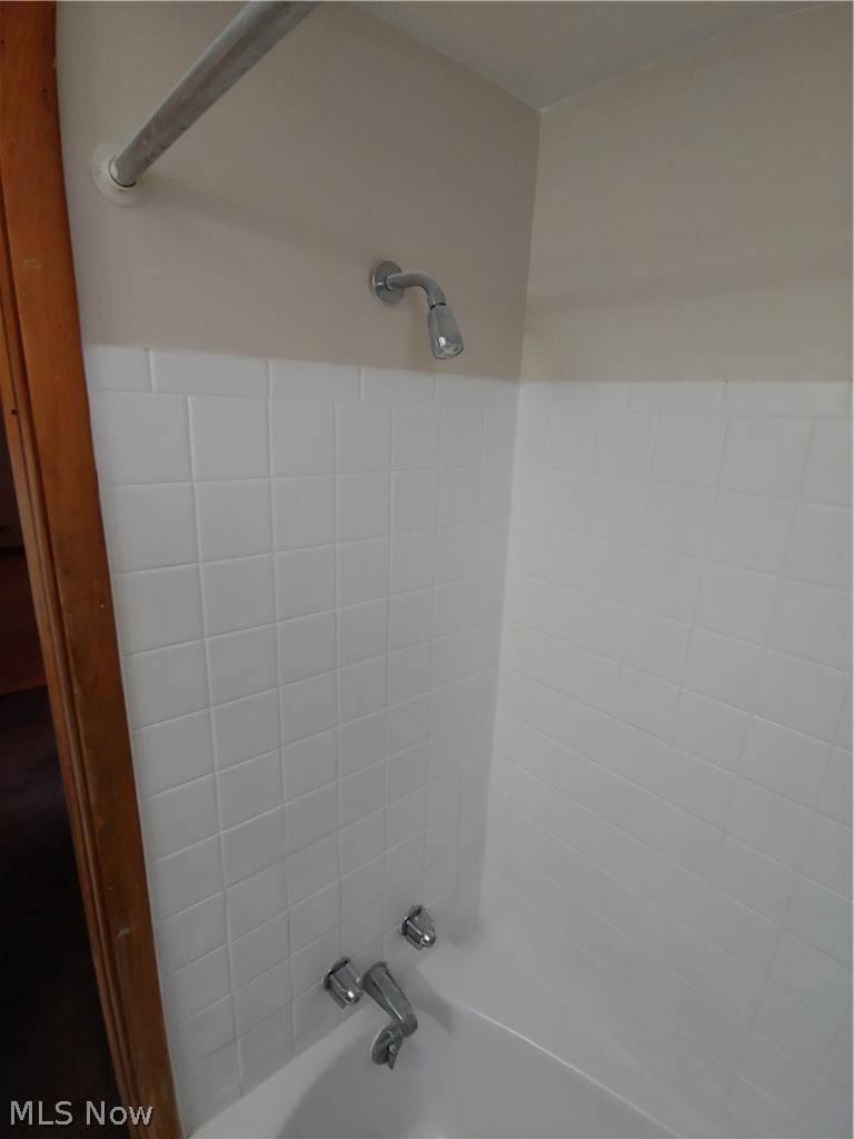 4269 Valley Road, Unit 2/UP Cleveland, OH 44109 - Photo 26 of 30