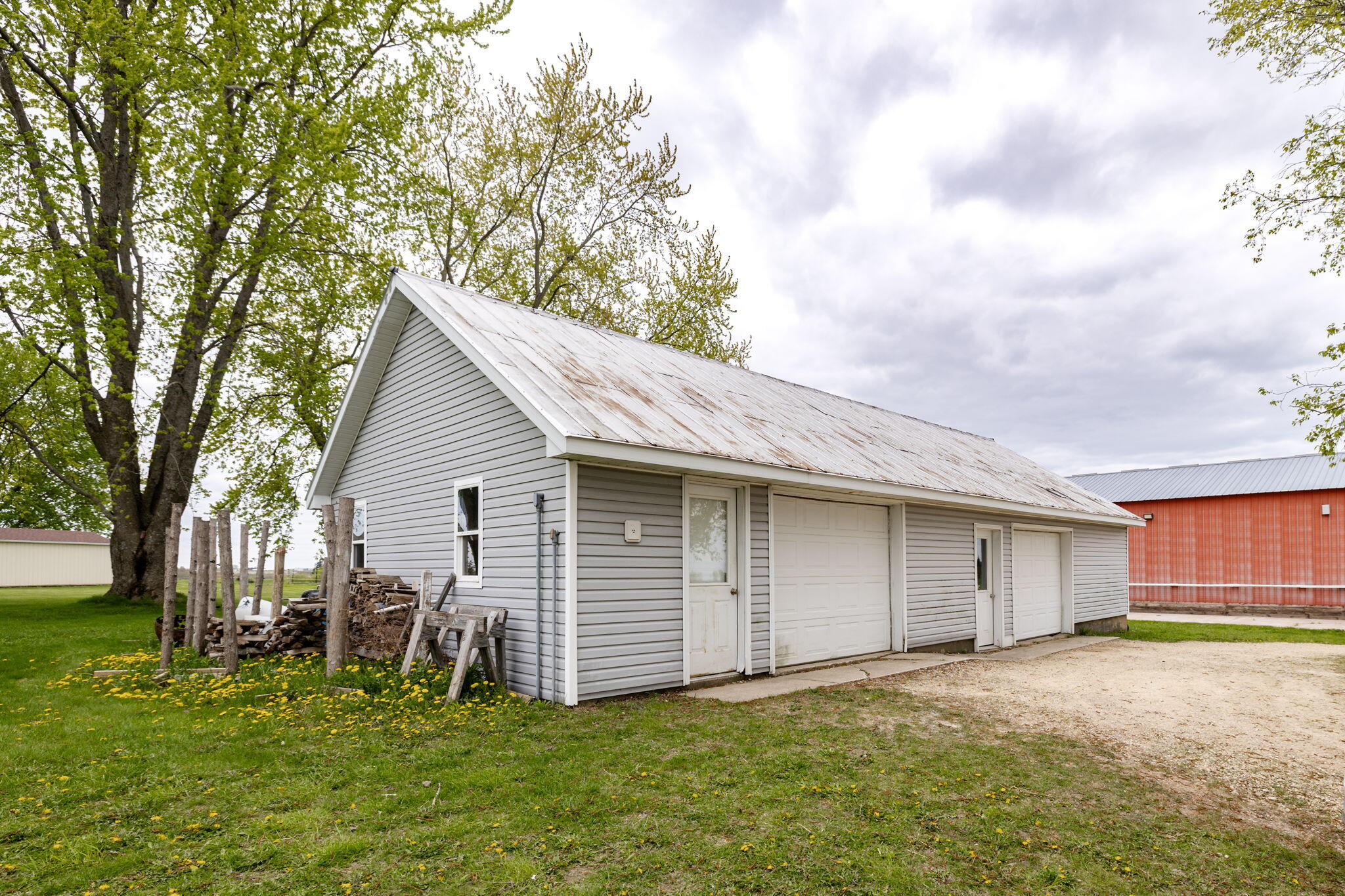 W4102 Ober Road Greenfield, WI 54623 - Photo 24 of 38 Garage