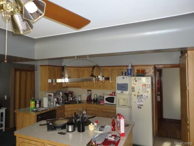 18363 Stephens Road Eastpointe, MI 48021 - Photo 4 of 18 DSC03731.jpg