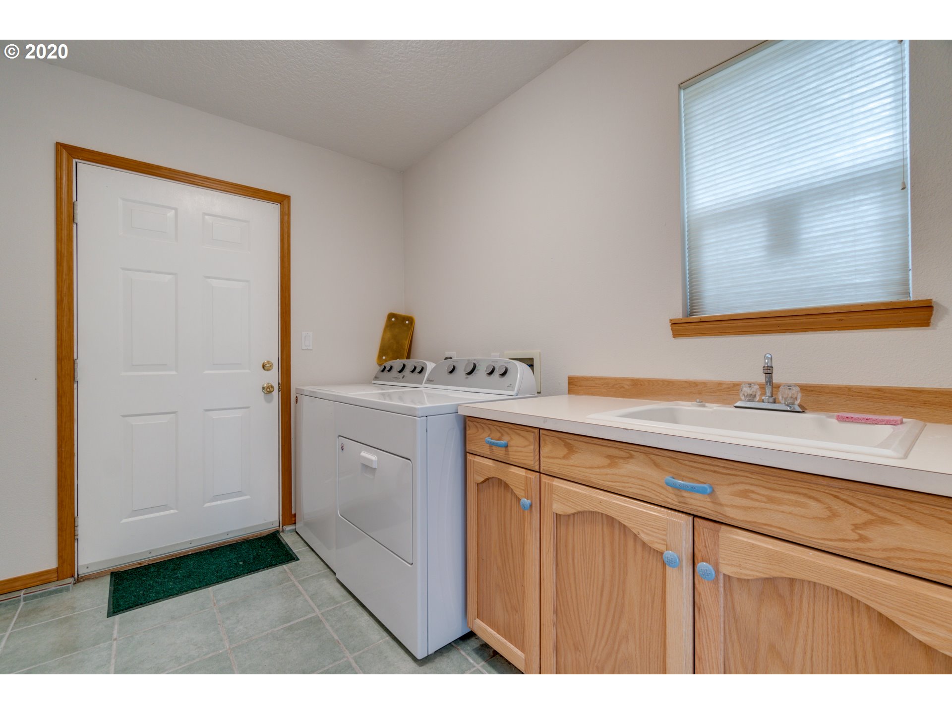 31819 South Shady Dell Road Molalla, OR 97038 - Photo 4 of 32 Gallery Image 4