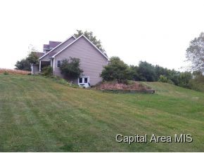 10499 Noonan Road Sherman, IL 62684 - Photo 3 of 4 Gallery Image 3