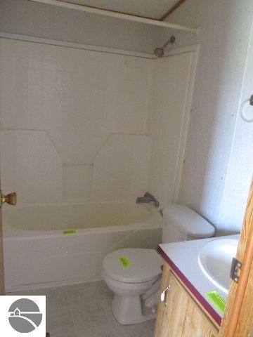 9139 County Line Road Buckley, MI 49620 - Photo 7 of 14 1728768-6.JPG