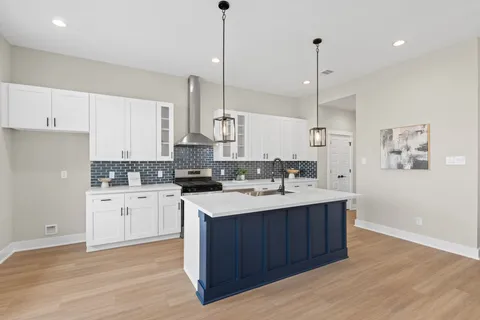 $329,900 | 5817 Highland Sun Lane, Houston, TX 77091