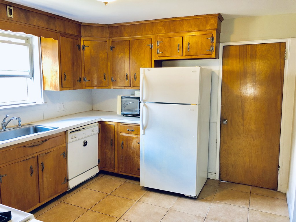 271-273 Corey Road Boston, MA 02135 - Photo 4 of 21 Gallery Image 4