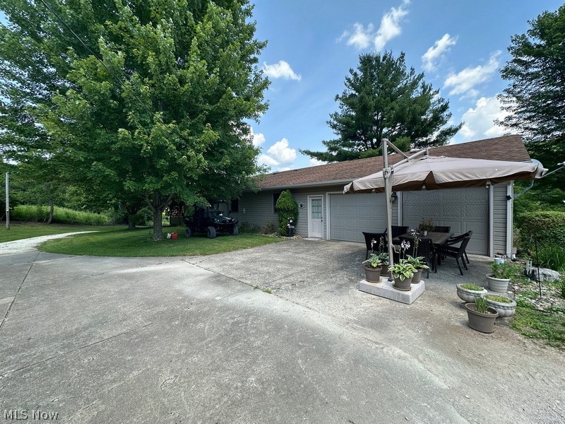 53310 Mud Run Road Senecaville, OH 43780 - Photo 24 of 28 2-car garage and parking