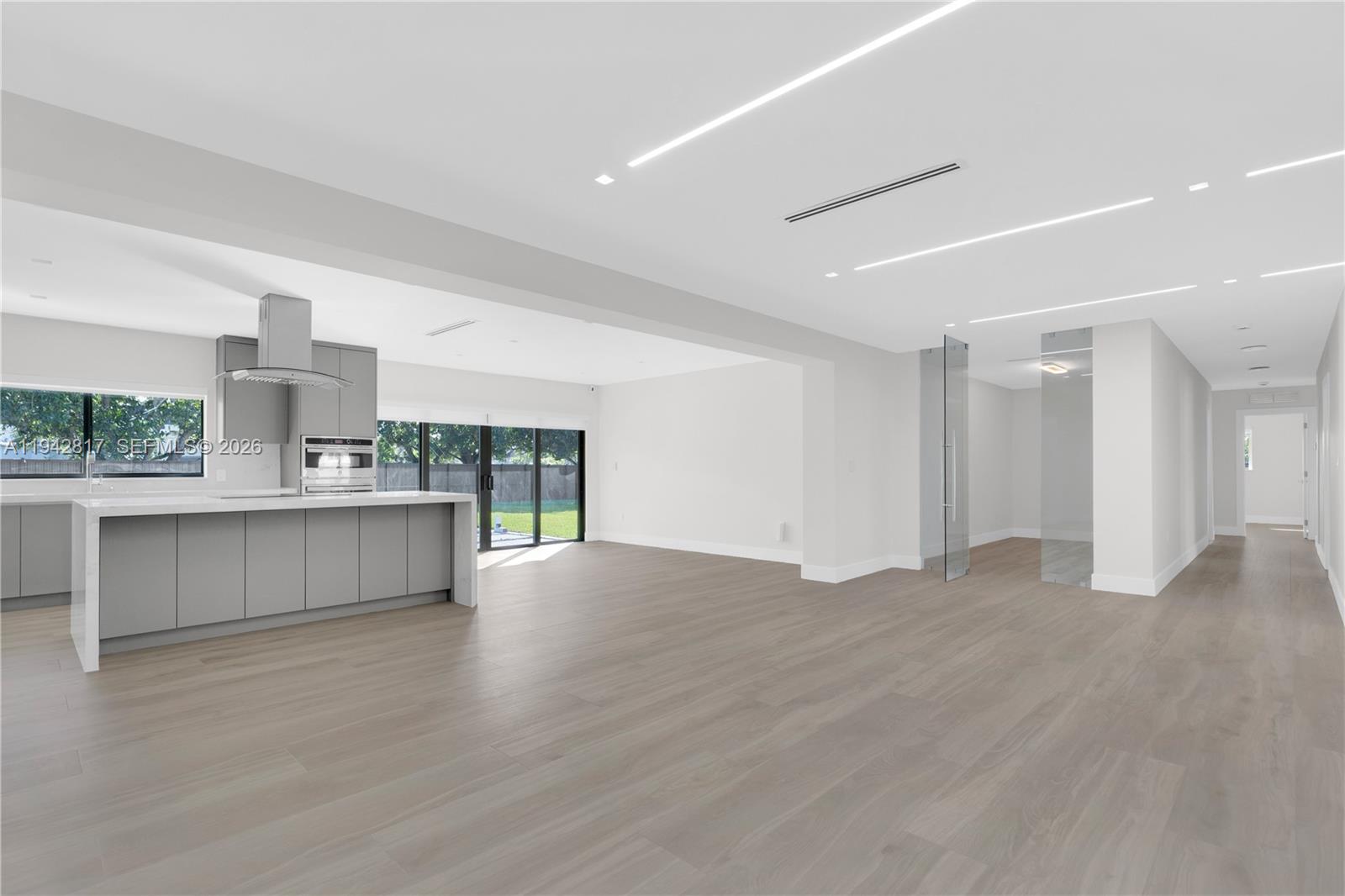 12751 Southwest 92nd Court Miami, FL 33176 - Photo 4 of 42