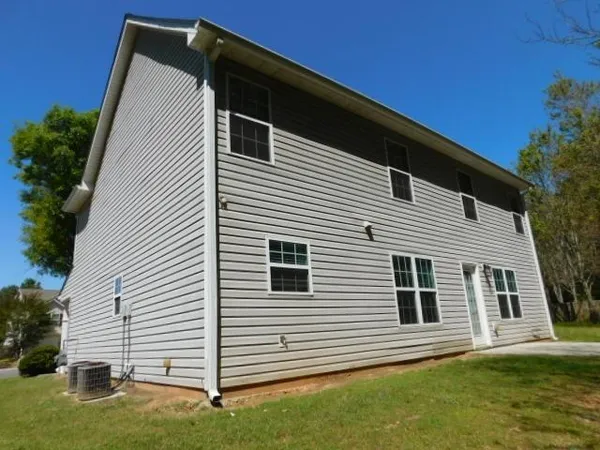 $2,095 | 1834 Stephens Pond View, Loganville, GA 30052