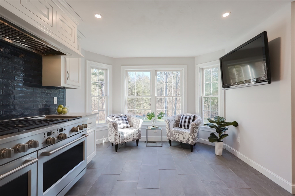 21 Riverside Road Franklin, MA 02038 - Photo 14 of 42