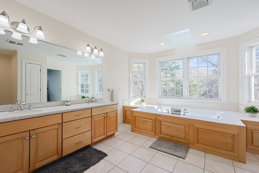 21 Riverside Road Franklin, MA 02038 - Photo 26 of 42