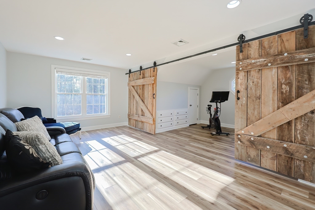 21 Riverside Road Franklin, MA 02038 - Photo 33 of 42