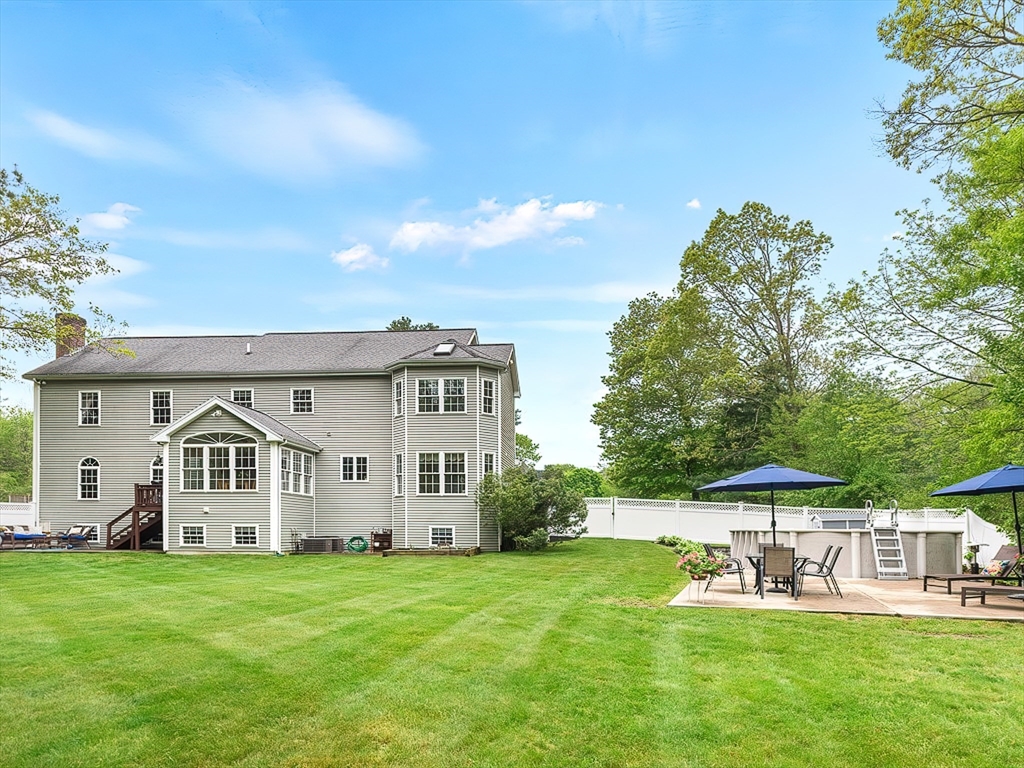 21 Riverside Road Franklin, MA 02038 - Photo 7 of 42