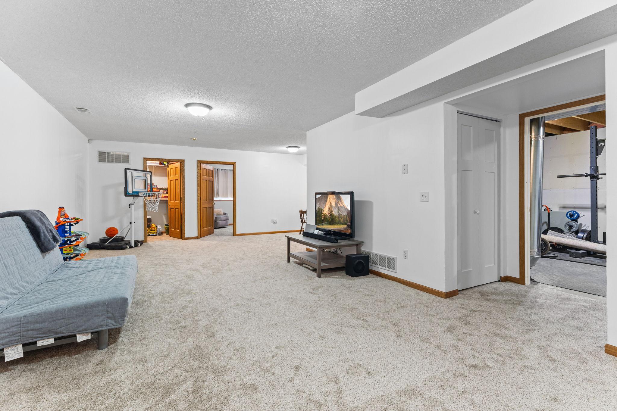 1132 Falls Circle Chaska, MN 55318 - Photo 26 of 32