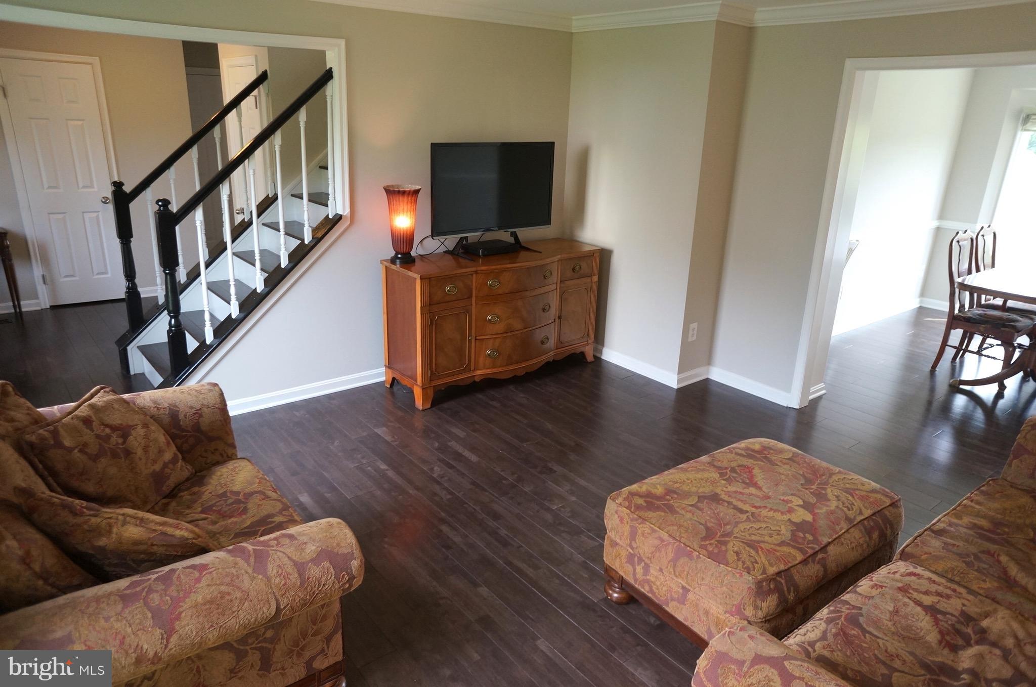 12537 Rock Ridge Road Herndon, VA 20170 - Photo 5 of 30 Living Room