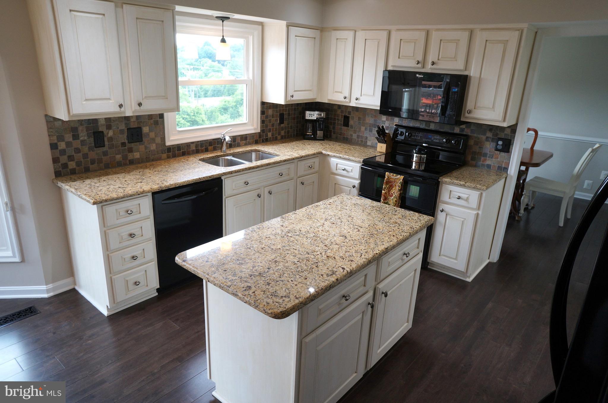 12537 Rock Ridge Road Herndon, VA 20170 - Photo 8 of 30 Kitchen
