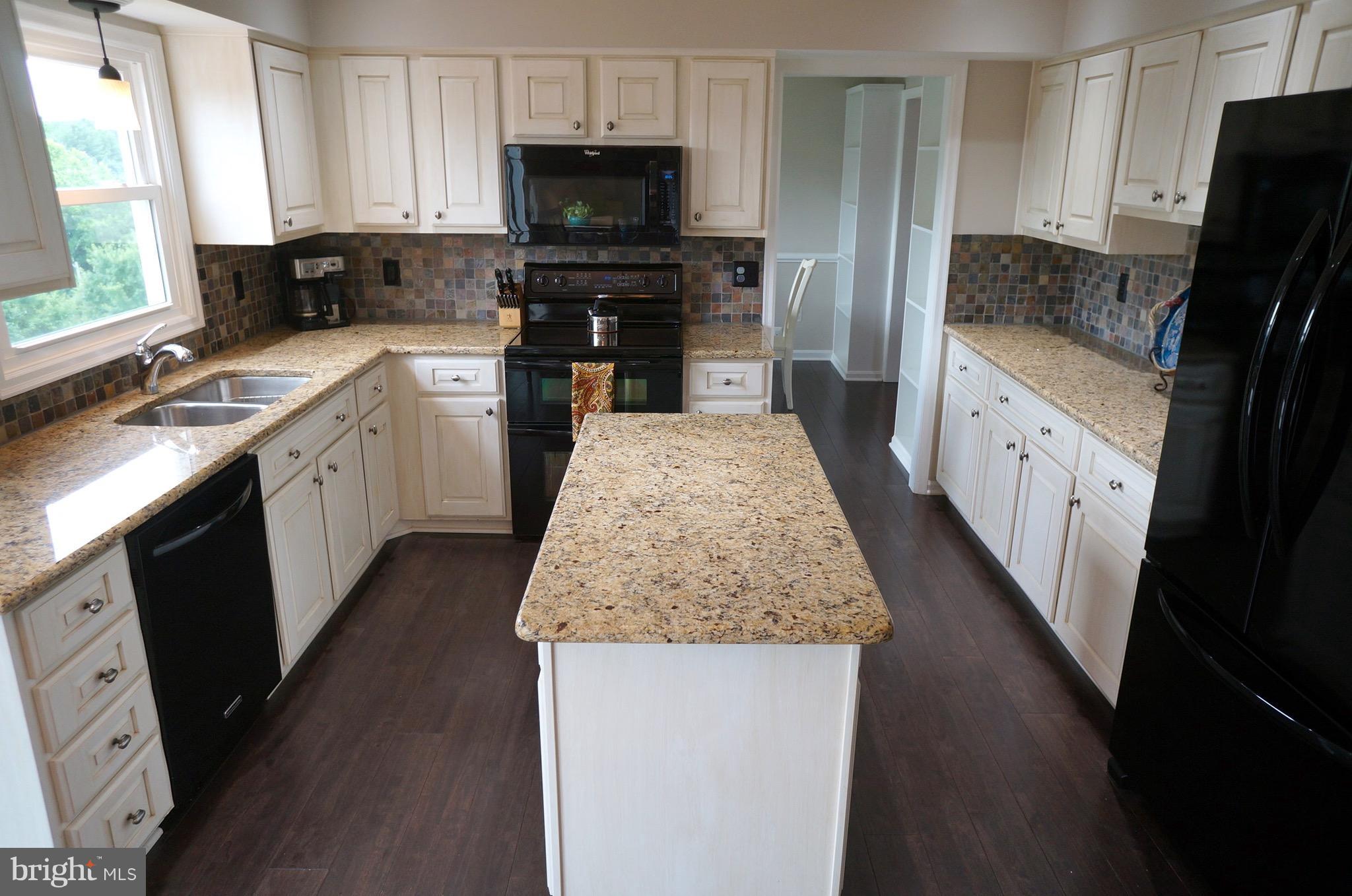 12537 Rock Ridge Road Herndon, VA 20170 - Photo 9 of 30 Kitchen