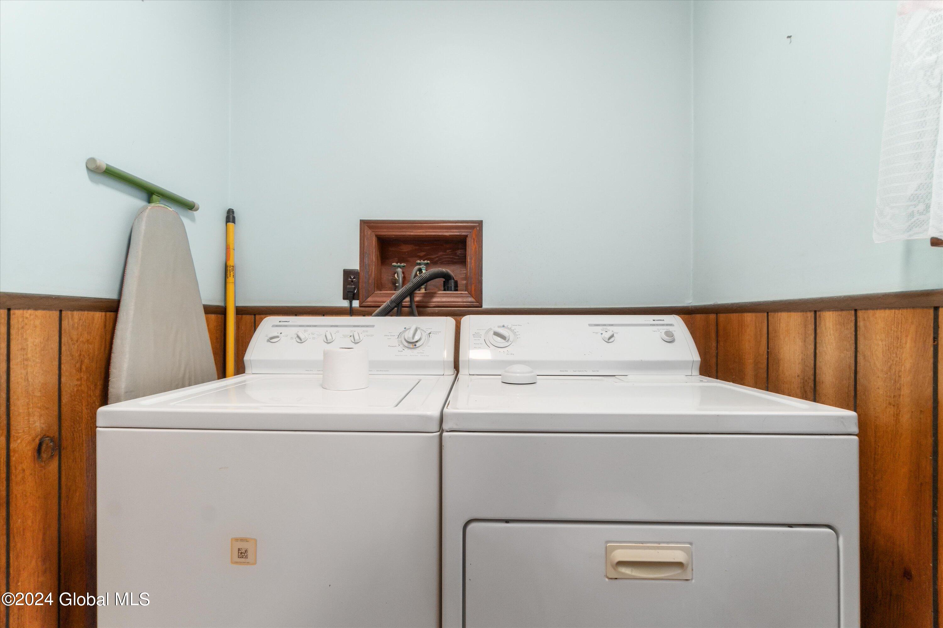 206 Van Aernem Road Malta, NY 12020 - Photo 11 of 39 27-DSC00828