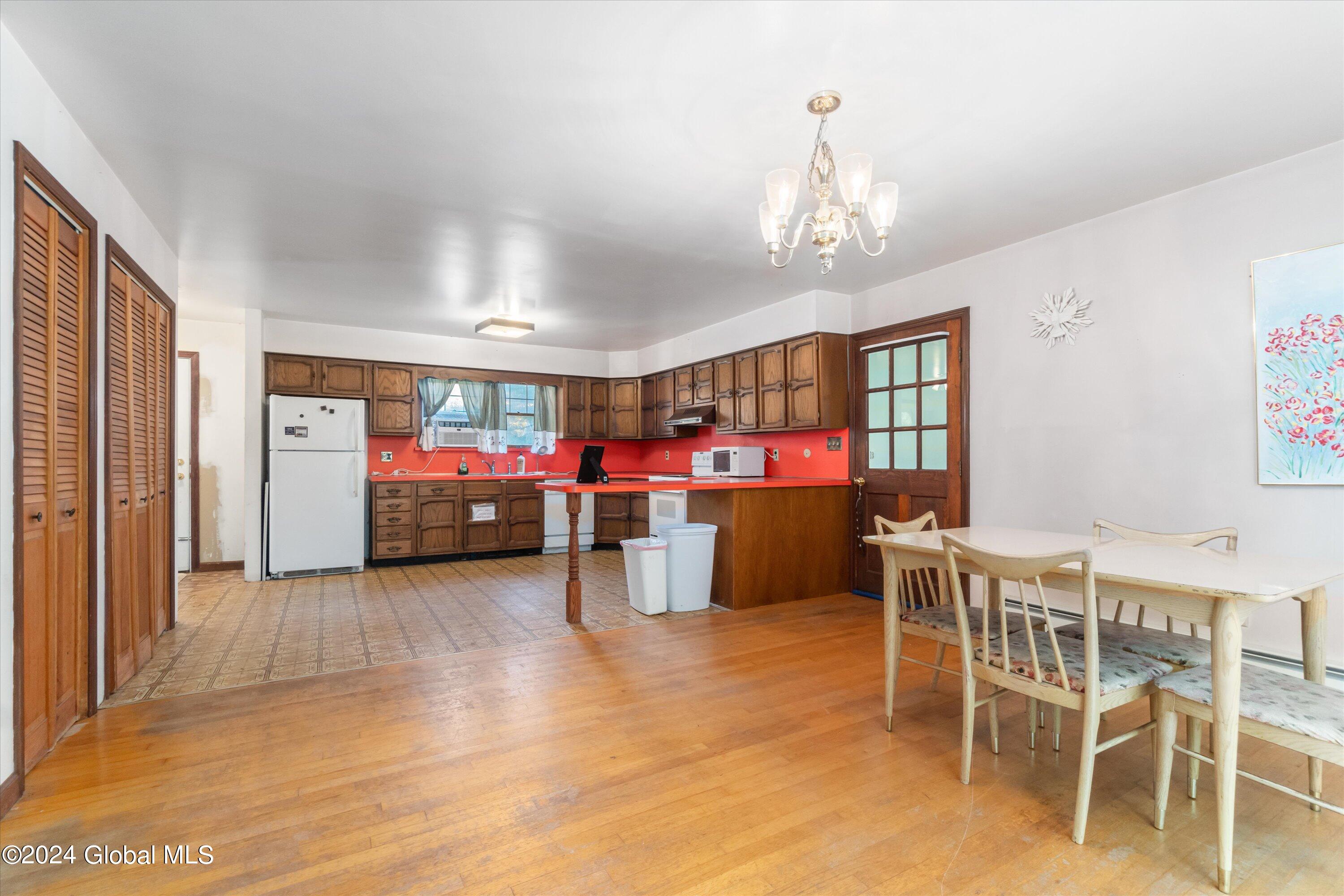 206 Van Aernem Road Malta, NY 12020 - Photo 9 of 39 25-DSC00824