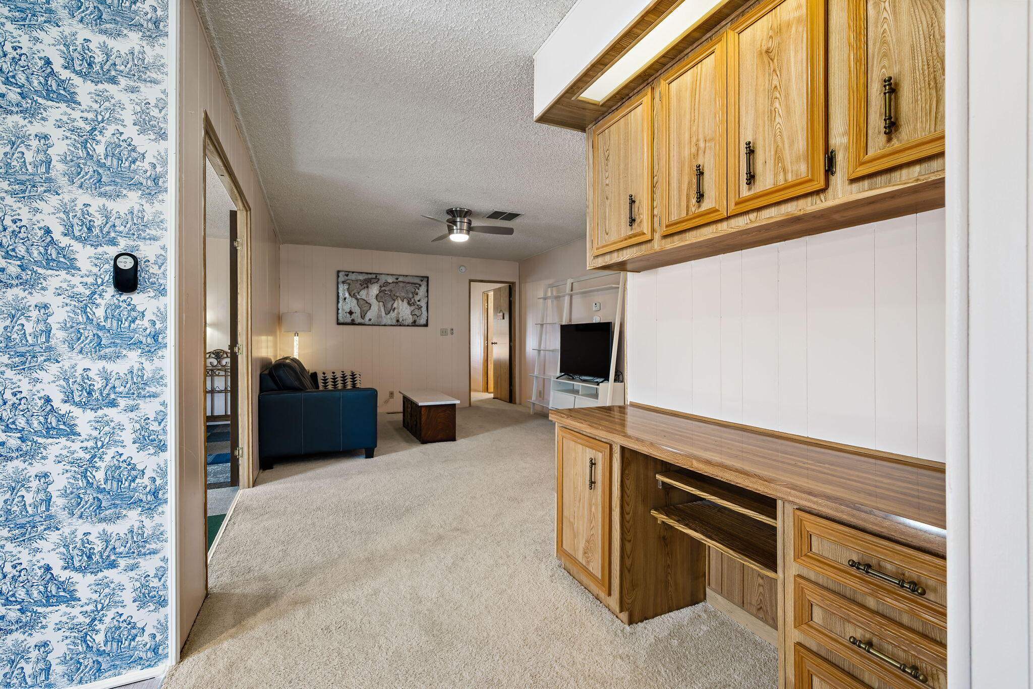 33204 Laredo Circle Thousand Palms, CA 92276 - Photo 35 of 62 a view of an entryway with workspace