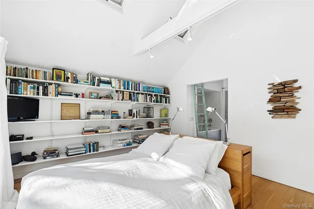 $4,600,000 | 54 Gardiner Drive, Amagansett, NY 11930