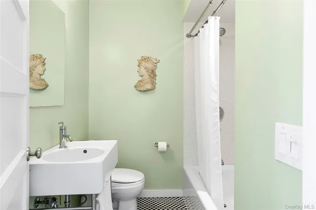 $4,600,000 | 54 Gardiner Drive, Amagansett, NY 11930