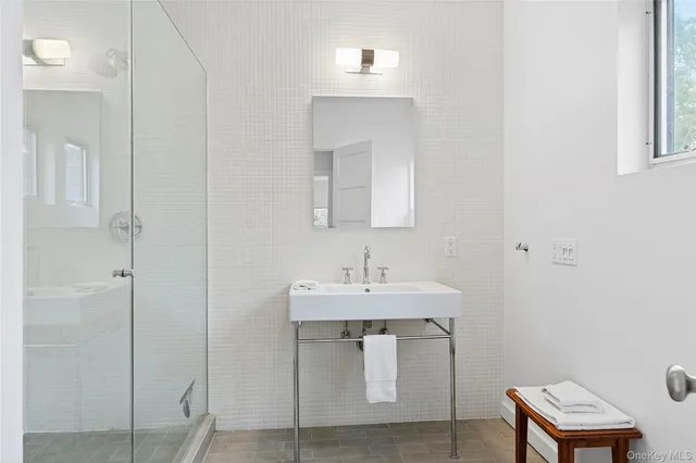 $4,600,000 | 54 Gardiner Drive, Amagansett, NY 11930