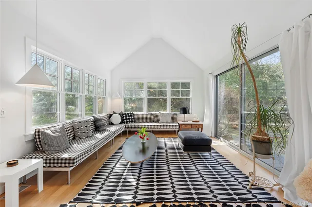 $4,600,000 | 54 Gardiner Drive, Amagansett, NY 11930
