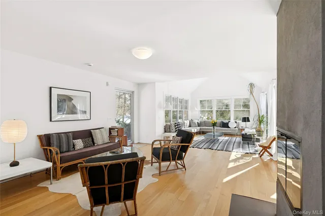 $4,600,000 | 54 Gardiner Drive, Amagansett, NY 11930