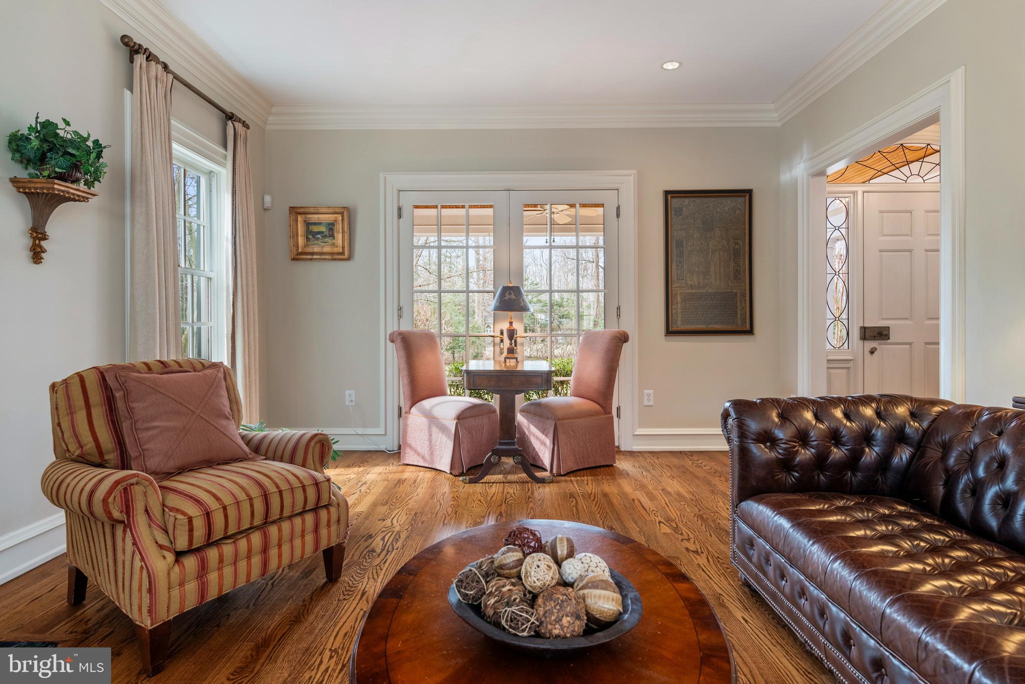 403 Beards Dock Crossing Annapolis, MD 21403 - Photo 19 of 96 a living room with furniture and a large window