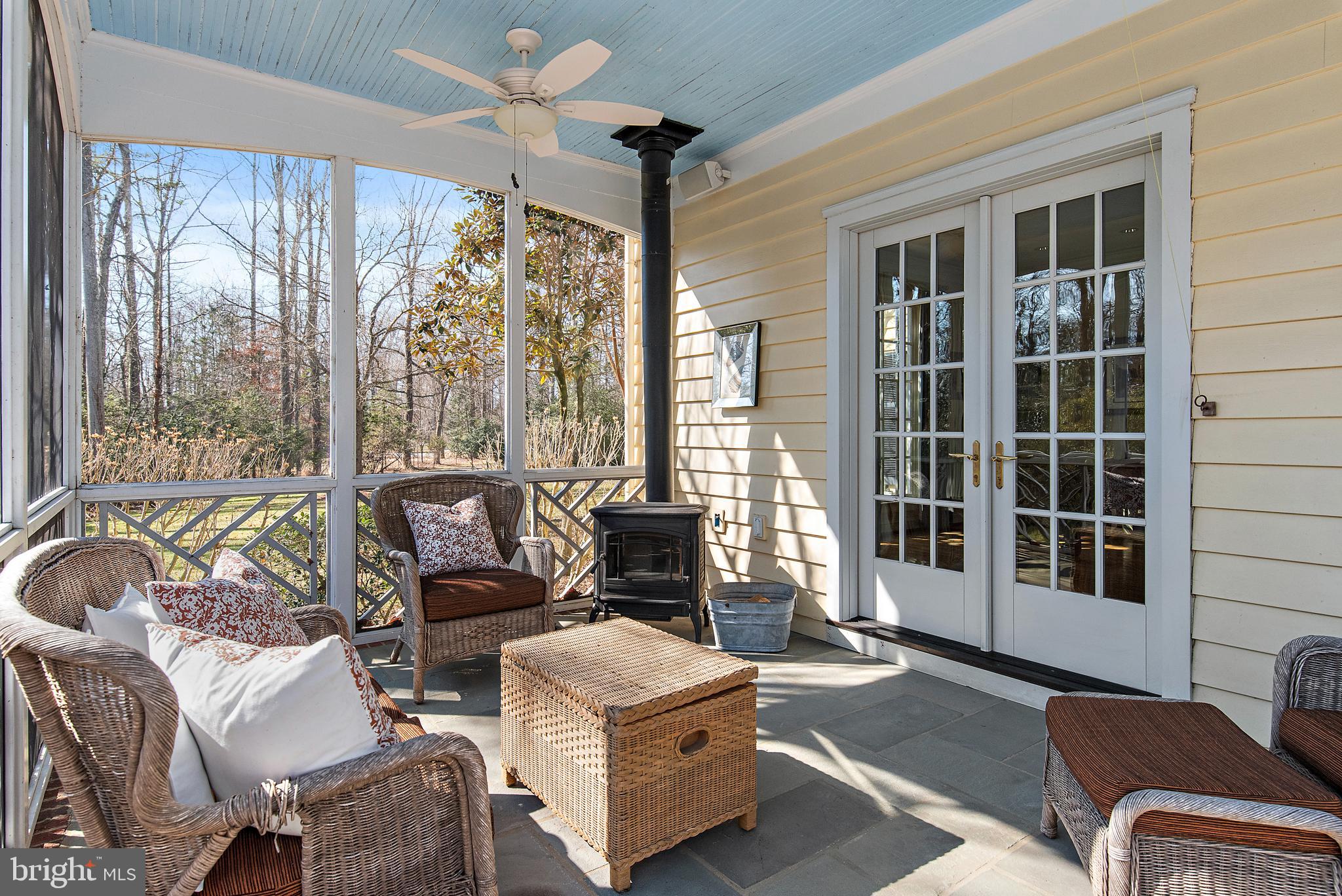 403 Beards Dock Crossing Annapolis, MD 21403 - Photo 27 of 96 a living room with furniture and a floor to ceiling window