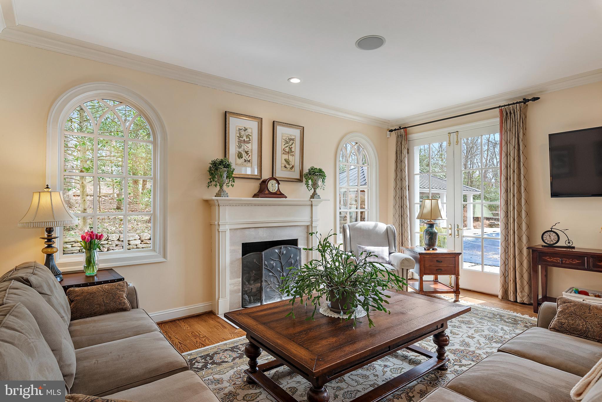 403 Beards Dock Crossing Annapolis, MD 21403 - Photo 30 of 96 a living room with furniture and a fireplace