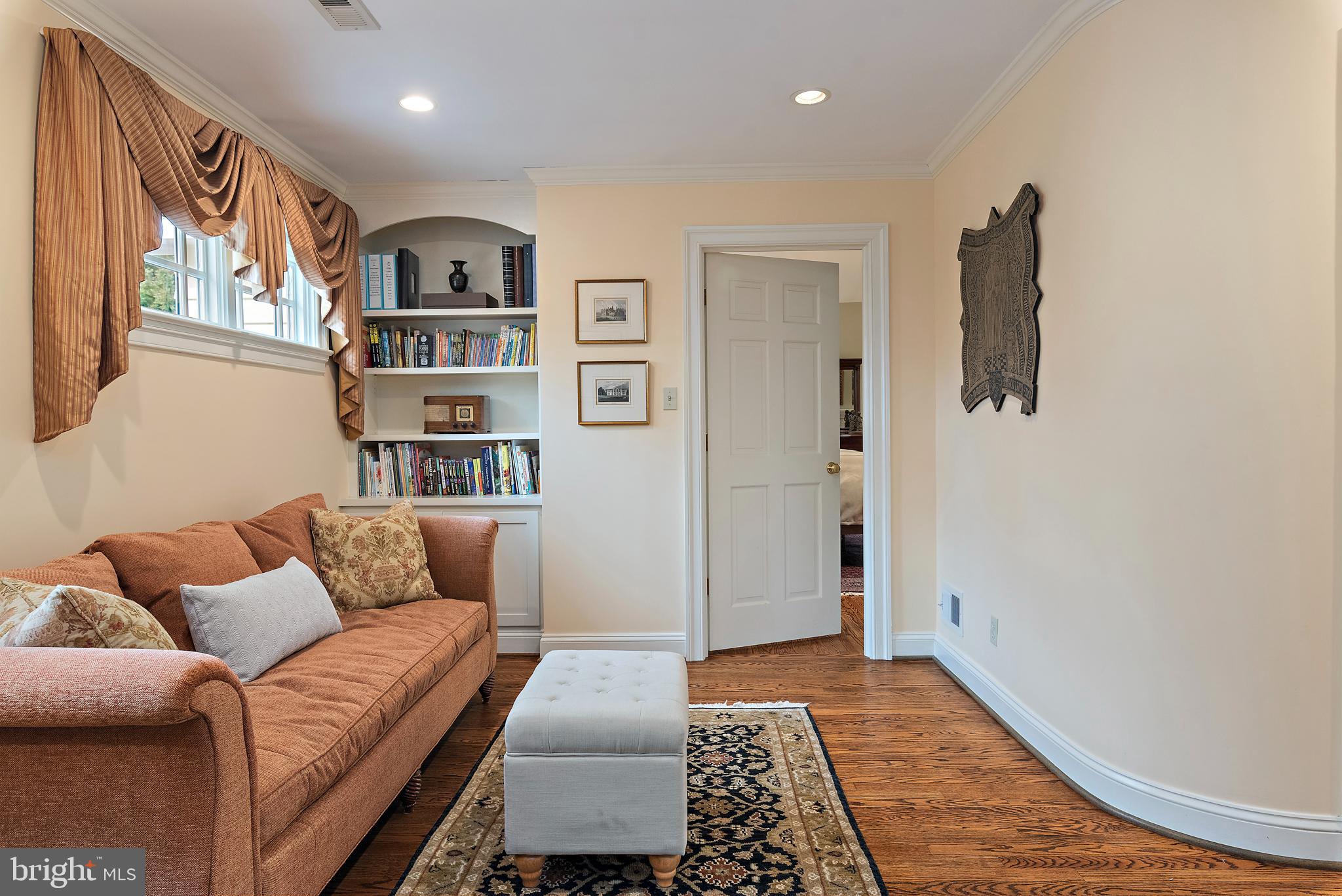 403 Beards Dock Crossing Annapolis, MD 21403 - Photo 42 of 96 Sitting room and built-in shelving leading to BR