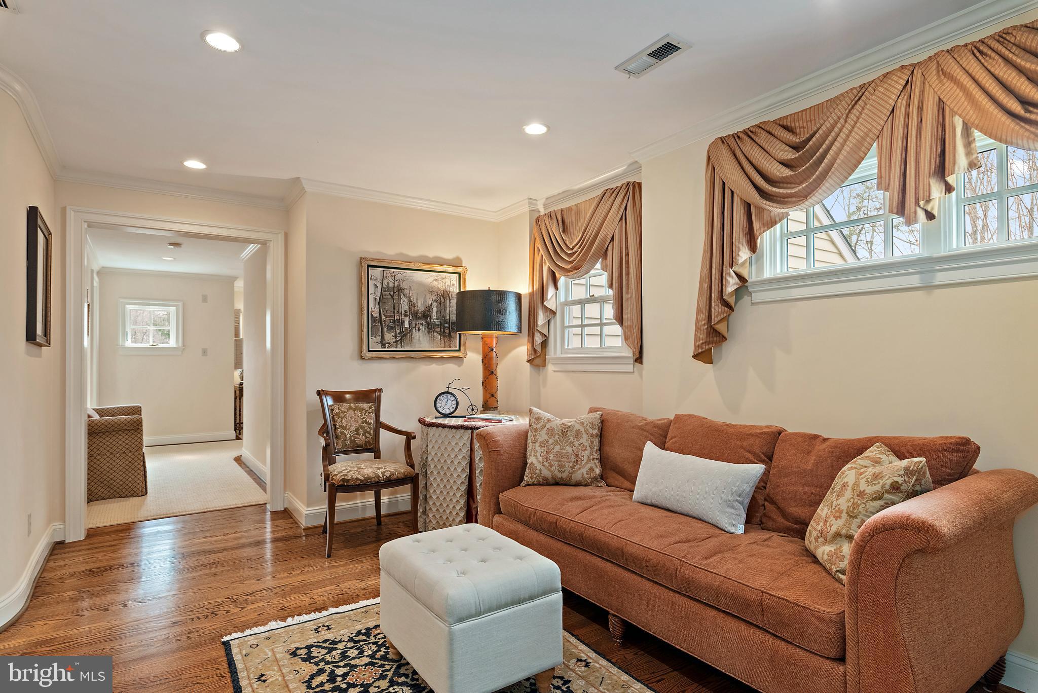 403 Beards Dock Crossing Annapolis, MD 21403 - Photo 54 of 96 Sitting room outside primary BR, built in shelf