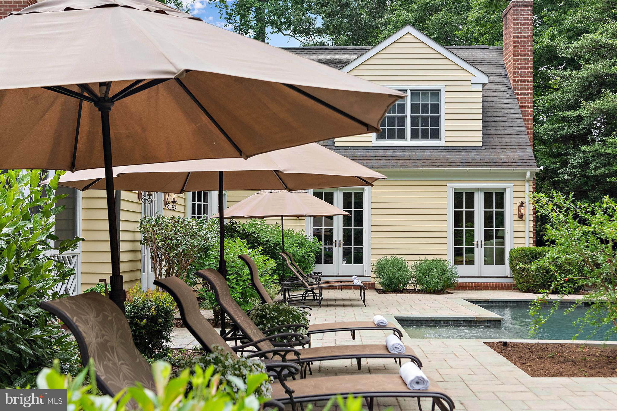 403 Beards Dock Crossing Annapolis, MD 21403 - Photo 84 of 96 Plenty of space for entertaining around the pool