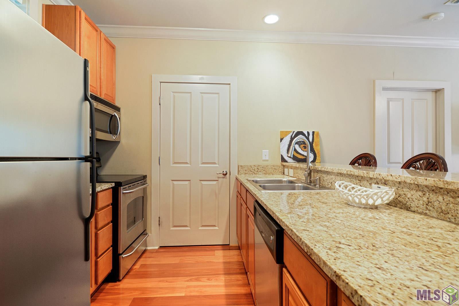 3347 Nicholson Drive, Unit B209 Baton Rouge, LA 70802 - Photo 5 of 20 Gallery Image 5