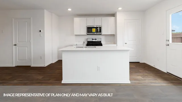 $199,990 | 504 Wild Goose Drive, Luling, TX 78648