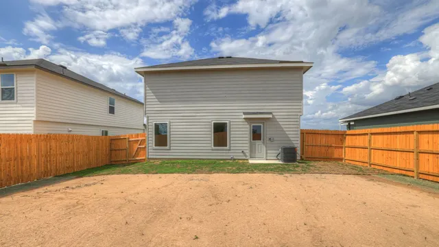 $199,990 | 504 Wild Goose Drive, Luling, TX 78648