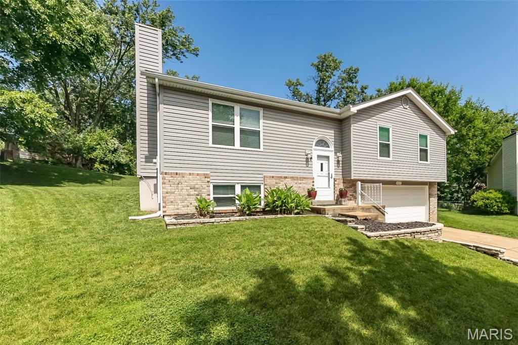 467 Talbert Court Ballwin, MO 63021 - Photo 2 of 25