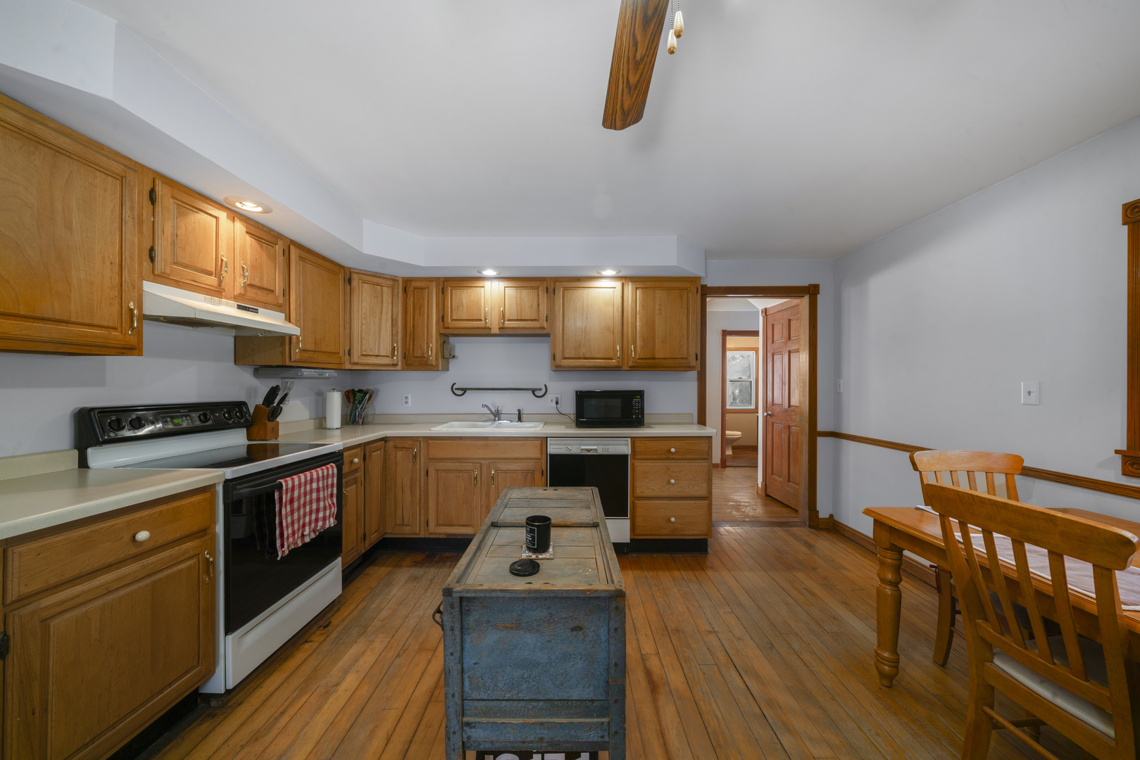 11410 Waterman Road Waterman, IL 60556 - Photo 7 of 51 Gallery Image 7