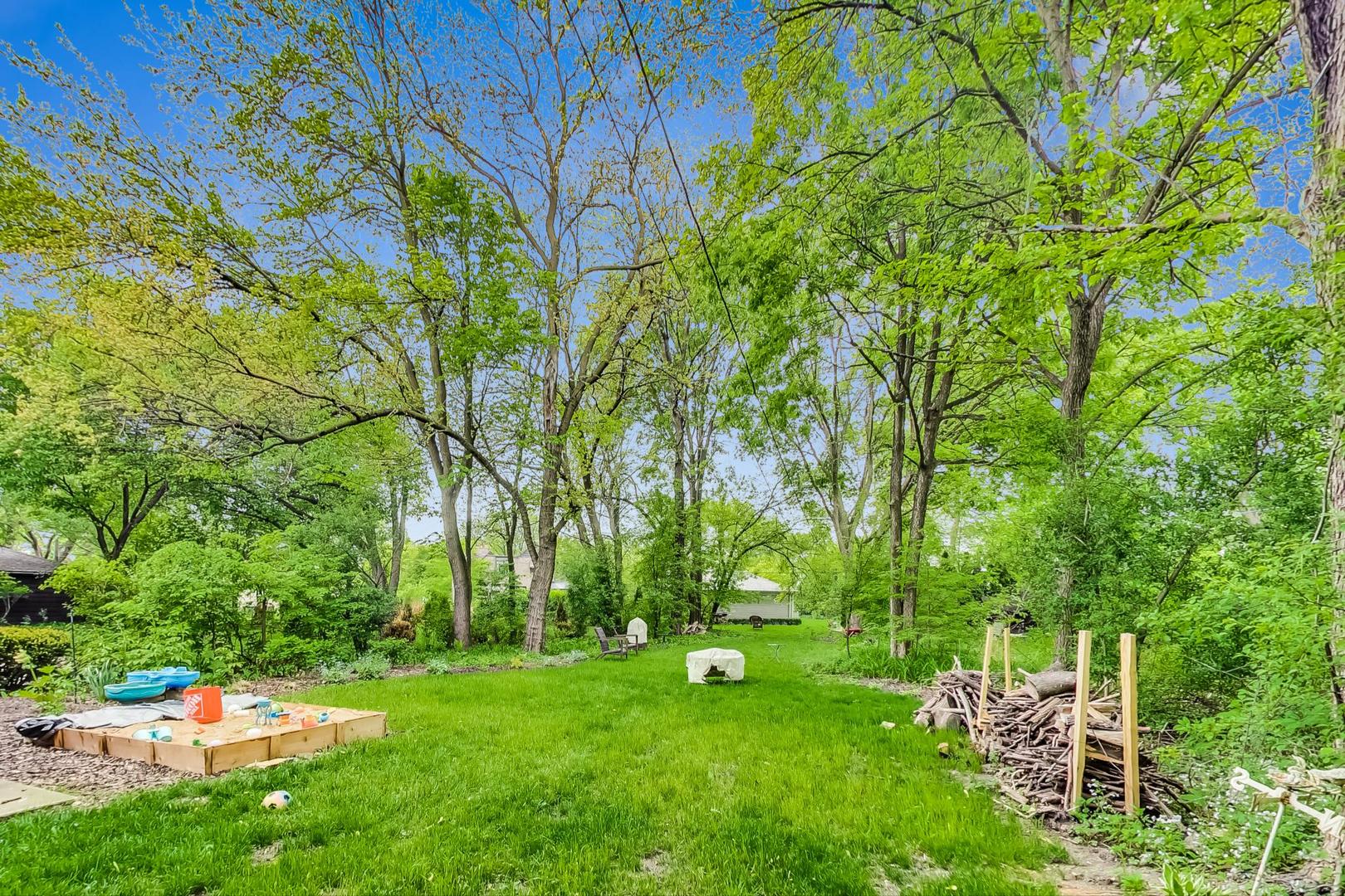 354 Longcommon Road Riverside, IL 60546 - Photo 33 of 37 a view of yard with green space