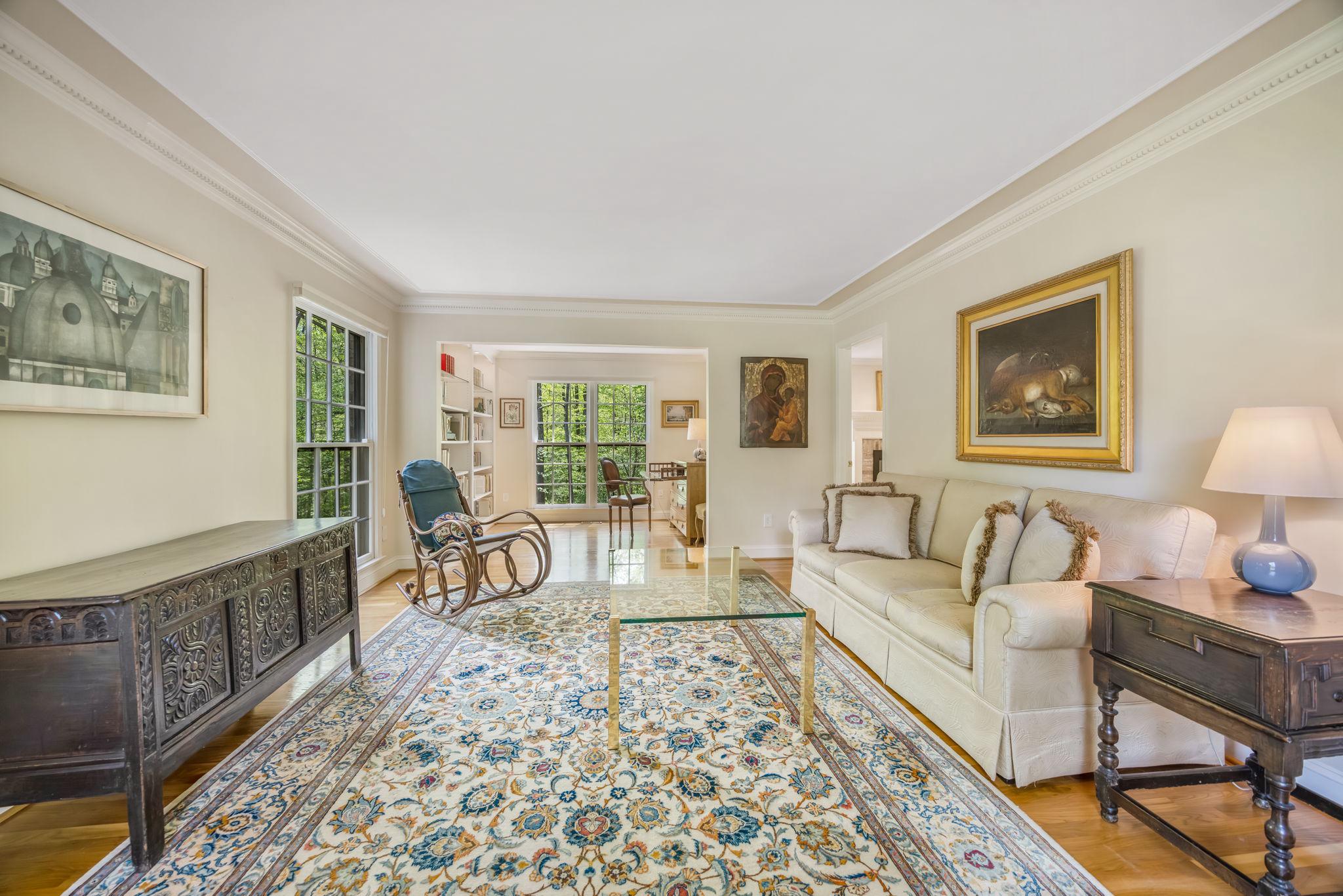 718 Ridge Drive McLean, VA 22101 - Photo 11 of 61 Elegant Living room with lots of natural light